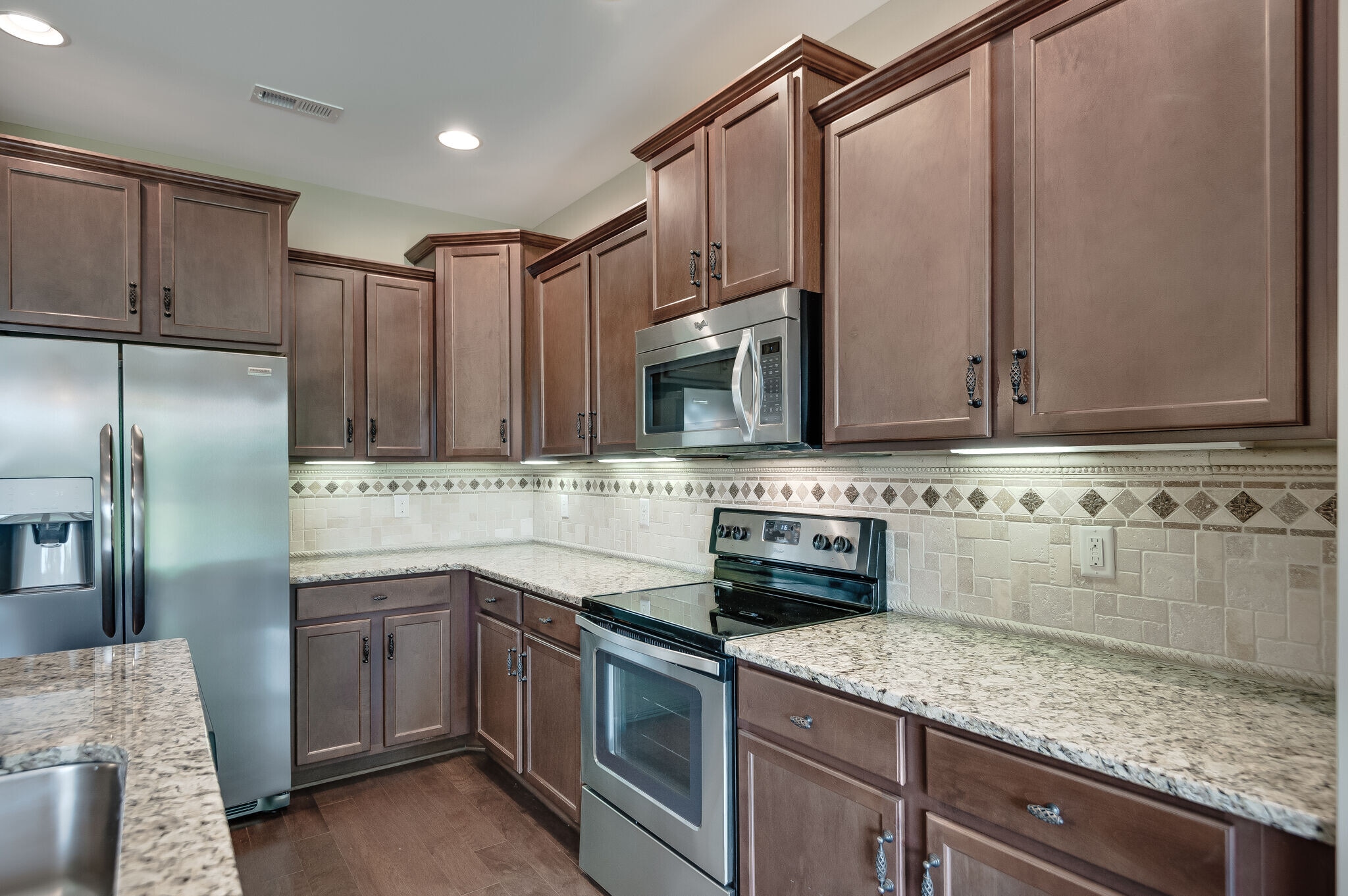 Building Photo - 104 Ambassador Private Cir