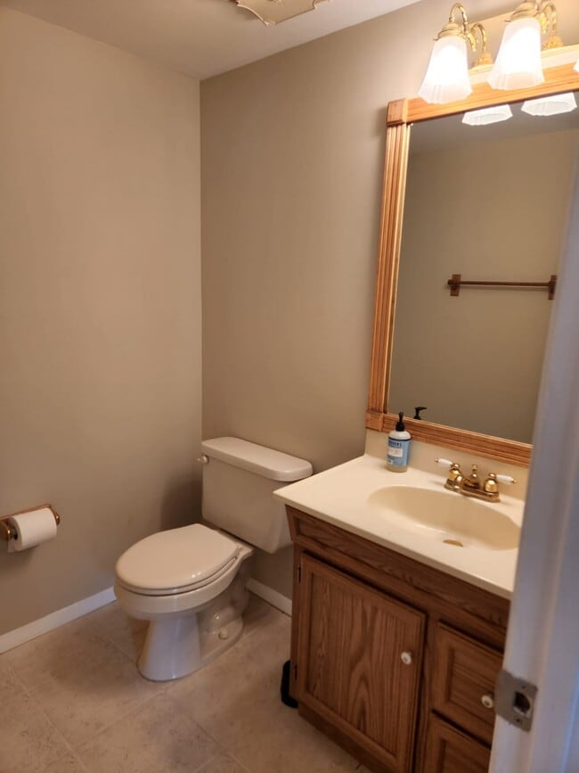 Building Photo - 295 Gemini Dr