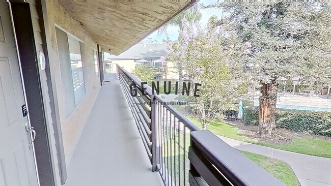 Building Photo - Beautiful 2 Bedroom in Creekside Villas!