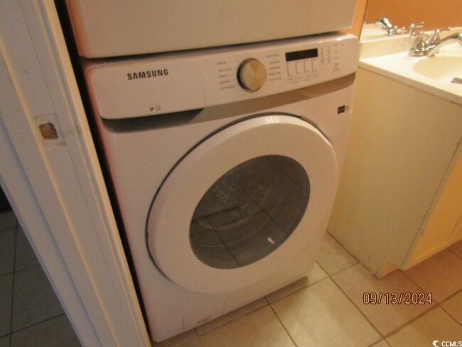 Building Photo - 1500 Cenith Dr