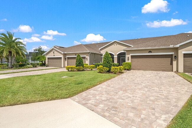 Building Photo - 3 bedroom Loren Cove Unit with Access to A...