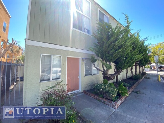 Primary Photo - Ground Floor Studio, Near Boardwalk and Ma...
