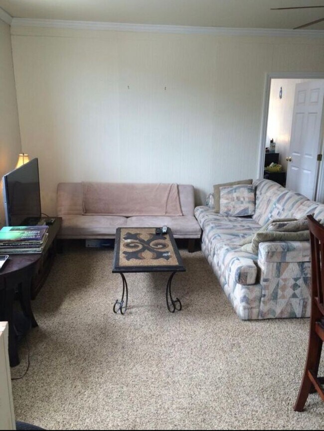 Building Photo - 107 S 12th St