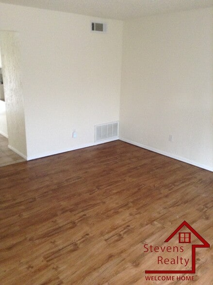 Building Photo - 2111 NW Lindy Ave