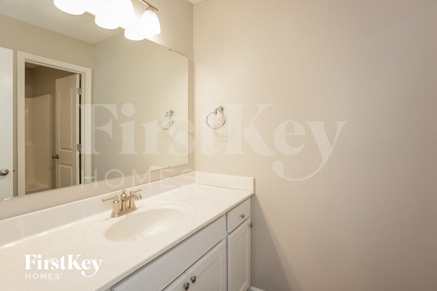 Building Photo - 4618 W Otway Ln