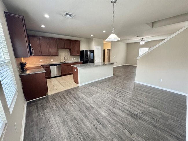 Building Photo - 13512 Kearns Dr
