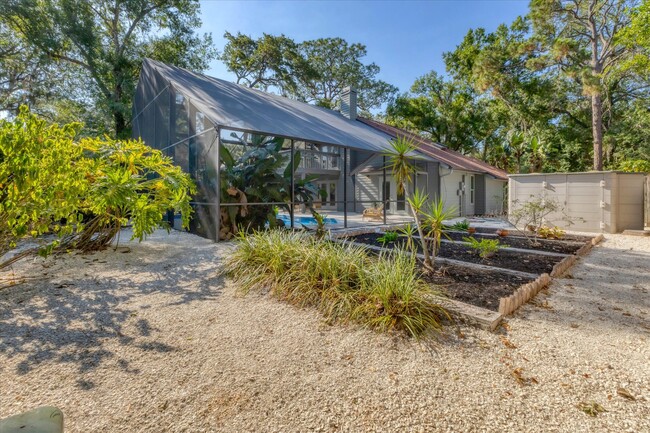 Building Photo - 1940 Rain Forest Trail