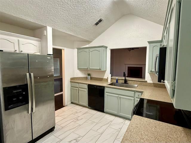 Building Photo - 3047 Renaissance Ct