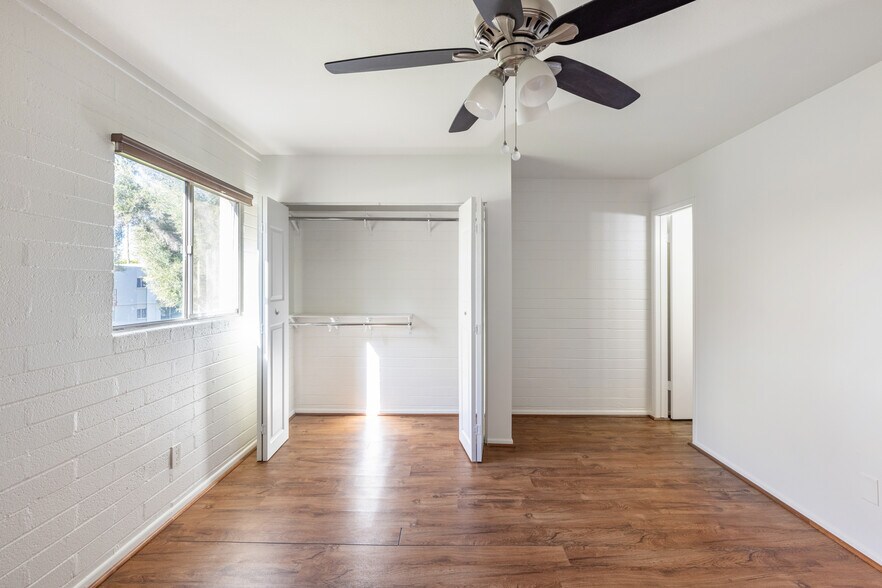 Building Photo - 3737 E Turney Ave