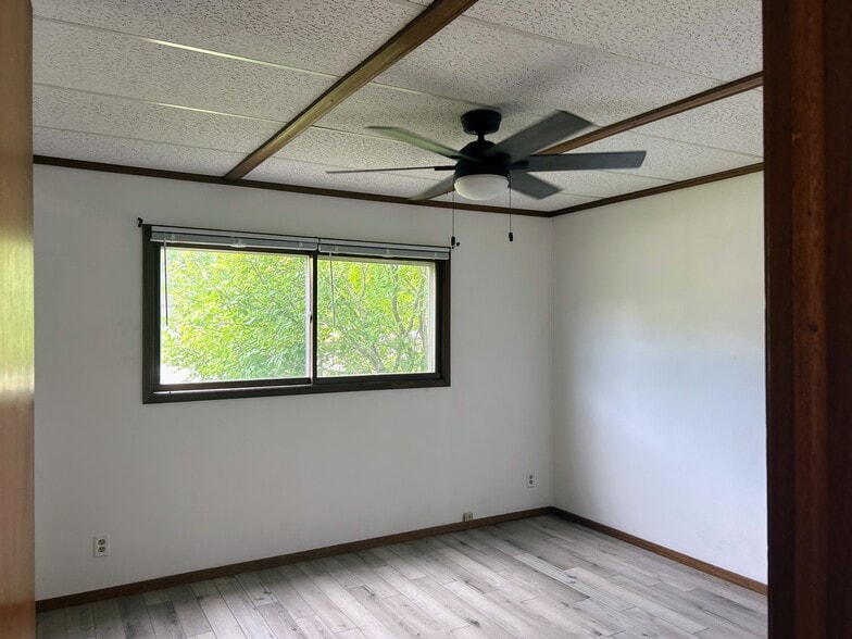Building Photo - 1420 Maricopa Dr
