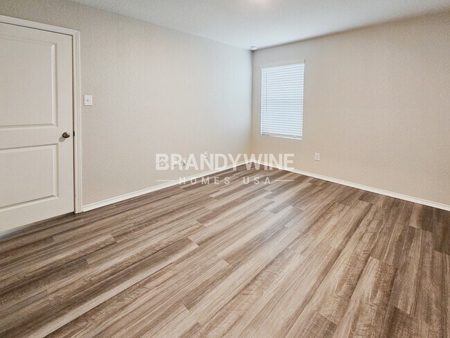 Building Photo - 7018 Winding Shelf