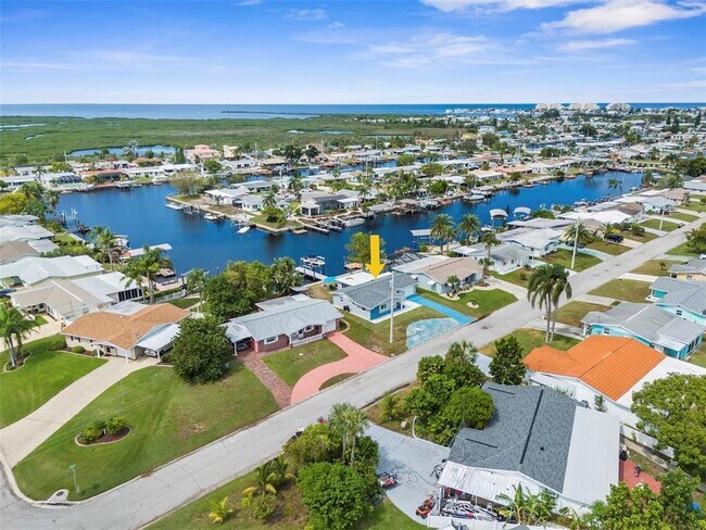 Building Photo - 12535 3rd Isle
