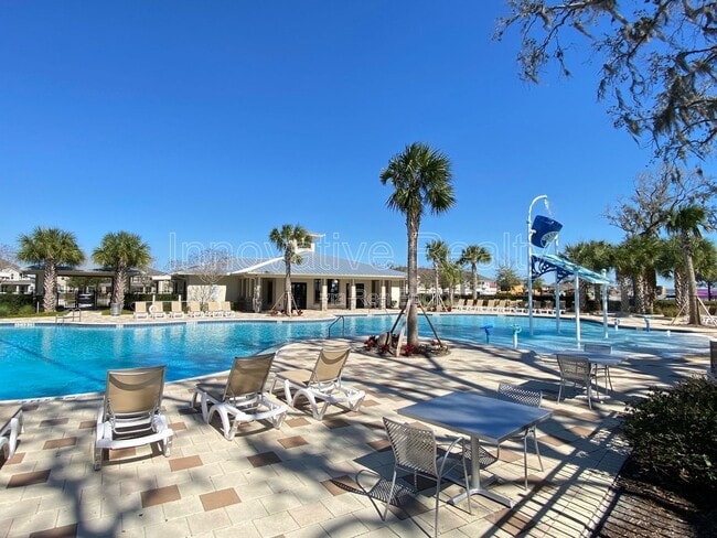 Building Photo - 2020 Tohoqua Blvd