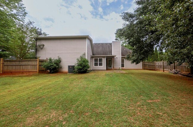 Building Photo - 5377 Fawn Ivey Ln