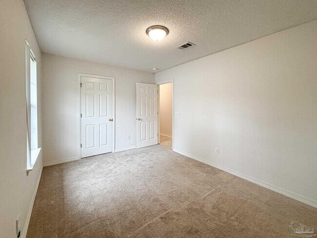 Building Photo - 9639 Westgate Cir