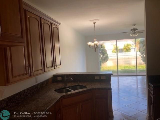 Building Photo - 1018 Pipers Cay Dr