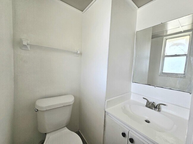 Building Photo - 7801 S Colony Cir