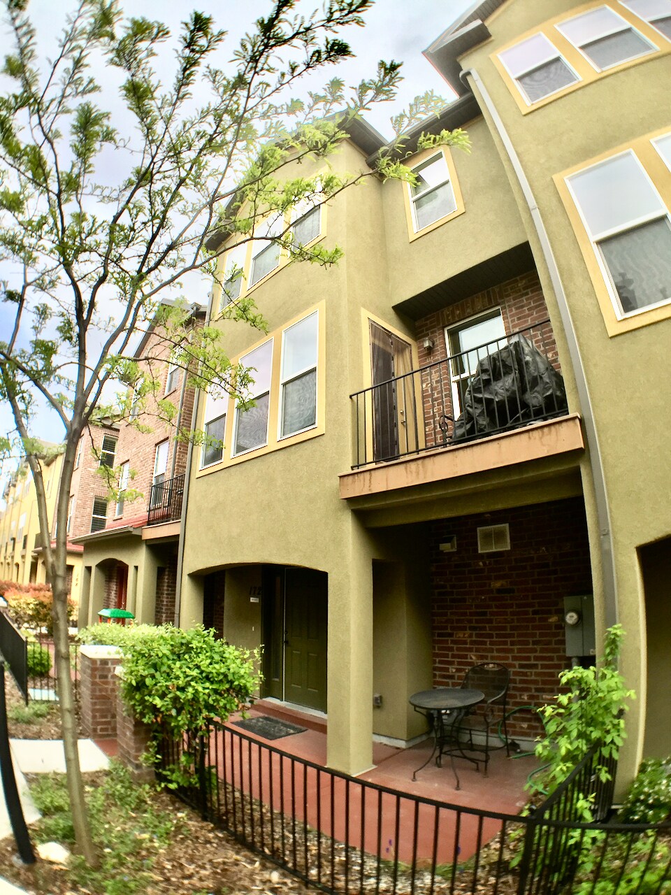 Building Photo - 176 W Barry Links Way