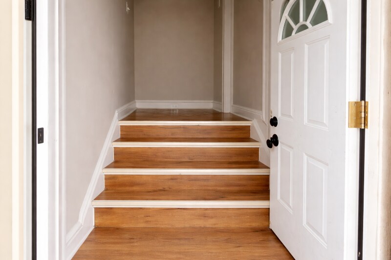 Building Photo - 3584 Lloyd Rd