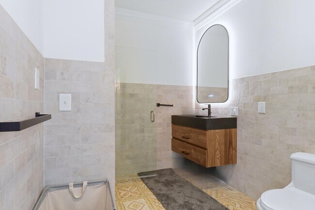 Building Photo - 81 Montgomery St