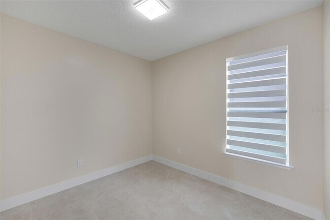 Building Photo - 1420 Sun Meadow Dr