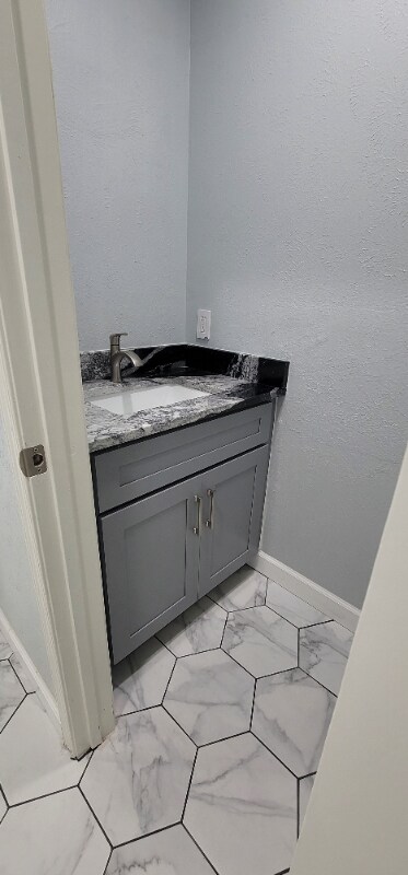 Building Photo - 900 Westminster Dr