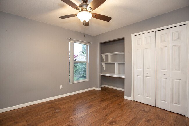 Building Photo - FOR RENT!!! STUNNING AND SPACIOUS 5 BEDROOM SINGLE FAMILY HOME...