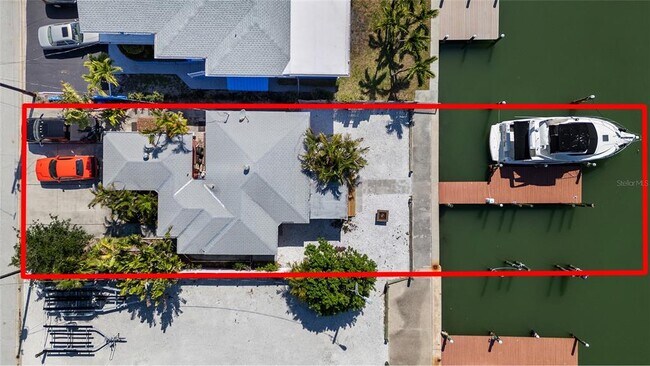 Building Photo - 231 E Madeira Ave