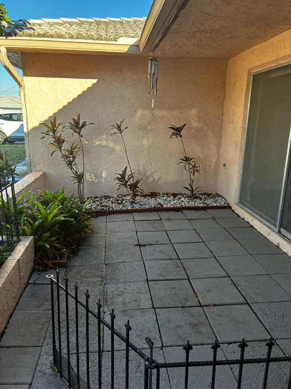 Building Photo - 5428 Larchmont Ct