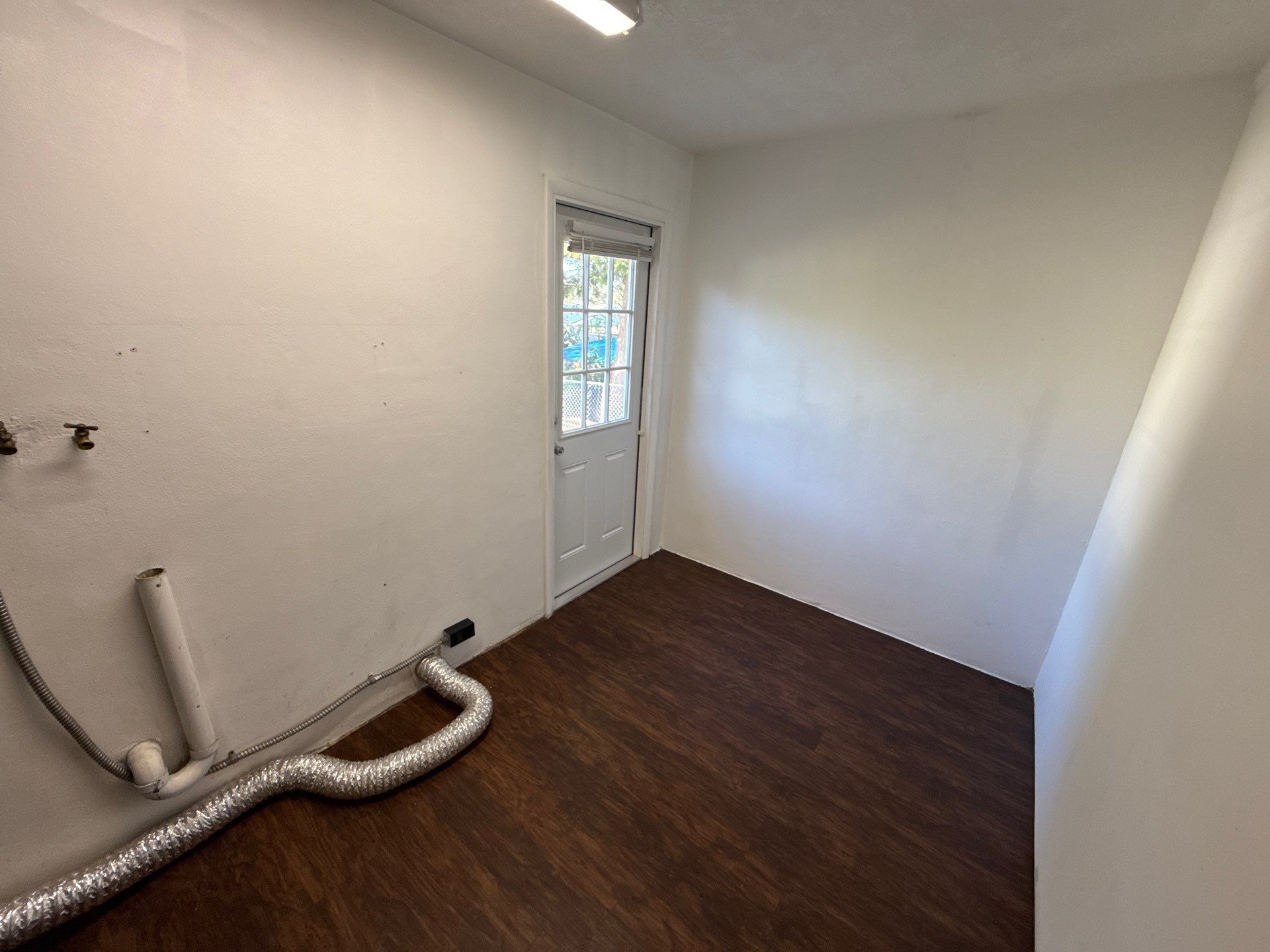 Building Photo - 90 S Davis St