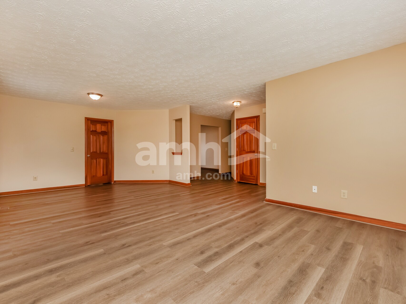 Building Photo - 2630 Alexander Ct