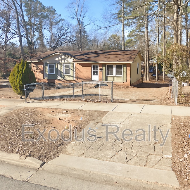 Primary Photo - 401 Hickory Ave