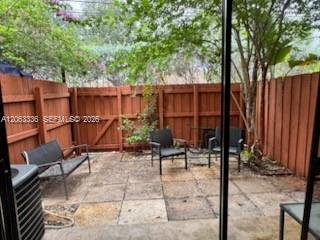 Building Photo - 10005 SW 77th Ct