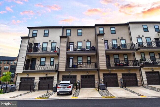 Building Photo - 43444 Stonewood Crossing Ter