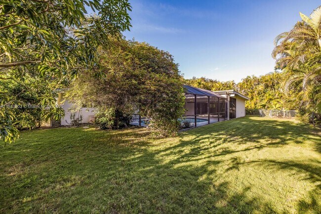 Building Photo - 8445 SW 147th St