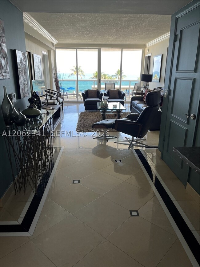 Building Photo - 17555 Collins Ave
