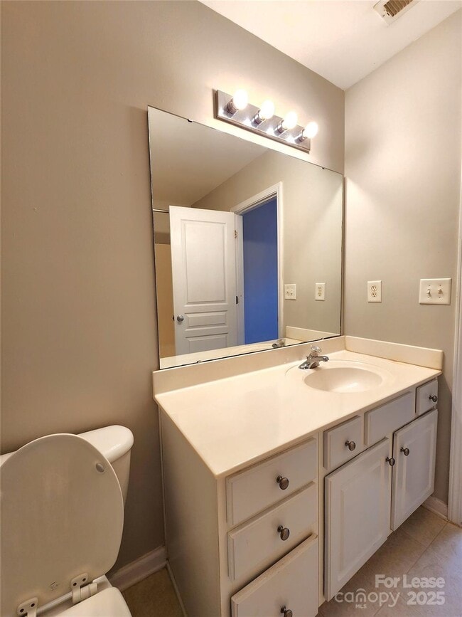 Building Photo - 8223 Chaceview Ct