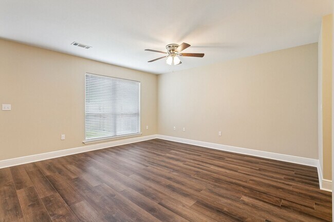 Building Photo - 103 Covington Meadow Cir