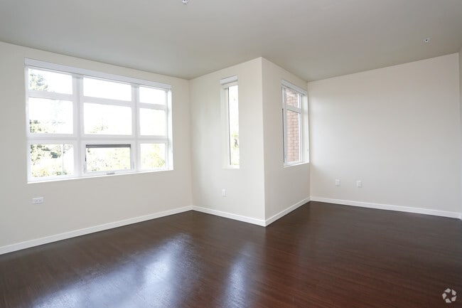 Interior Photo - Lyric