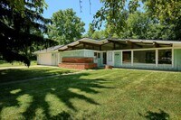 Building Photo - 12395 South Ln