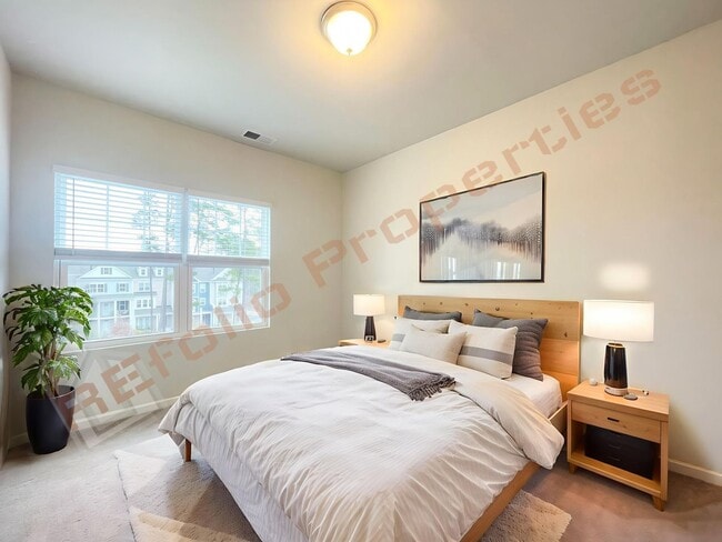 Building Photo - Charming 3 Story 4 Bedrooms with 1st Floor Guest Suite Townhome @ Smith Farm, Apex, Available Now!