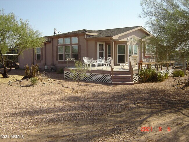 Building Photo - 51504 W Donald Dr