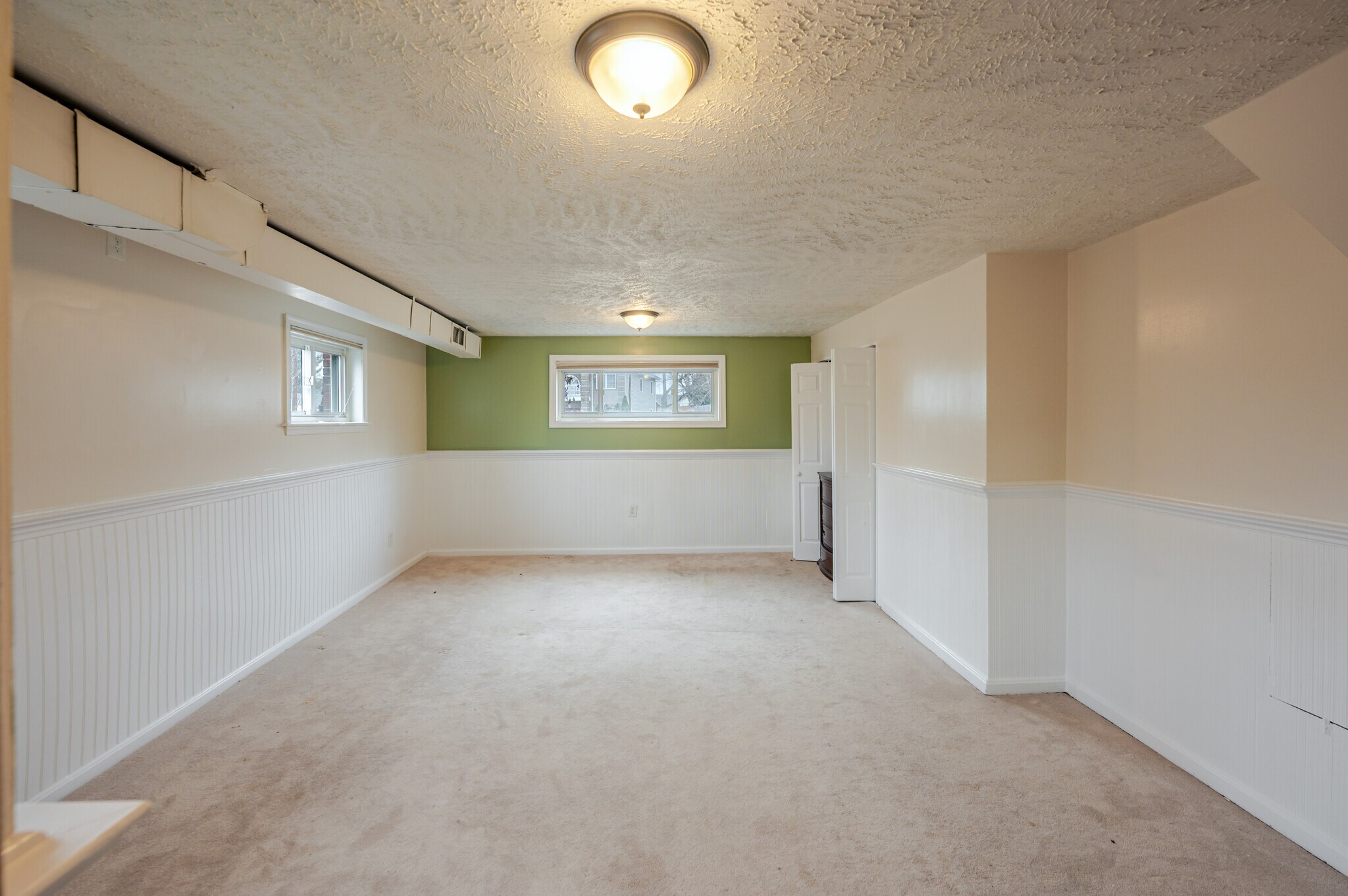 Building Photo - 5806 Flanders St