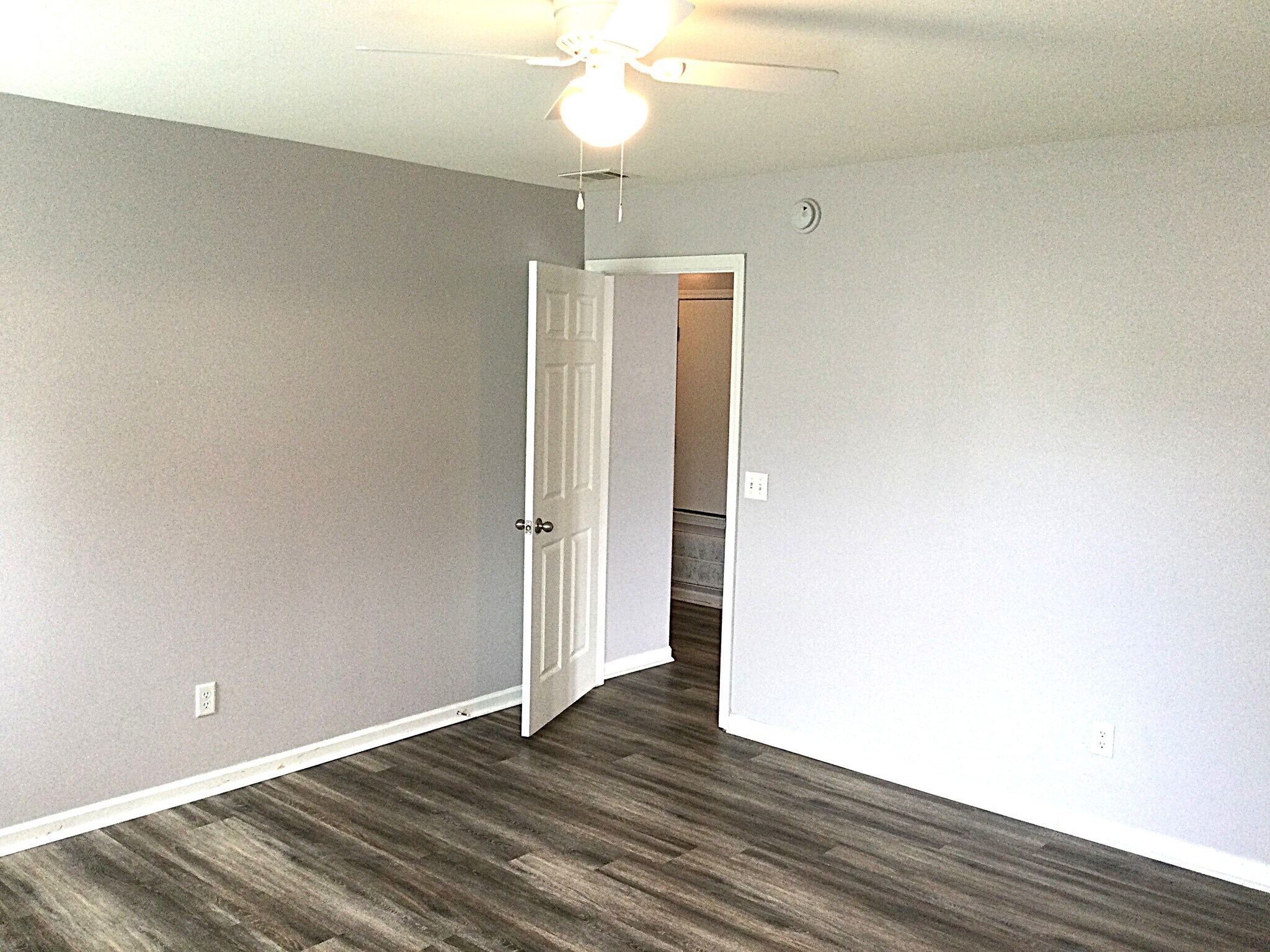 Building Photo - 422 Sea Breeze Dr