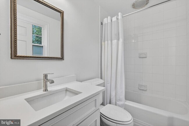 Building Photo - 4325 47th St NW