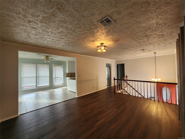 Building Photo - 3706 Jasmine Hill Rd