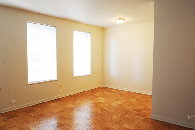 Living Room - 2970 N Sheridan