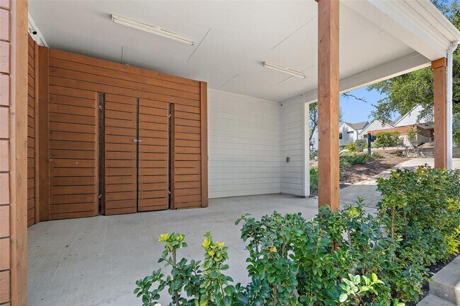 Building Photo - 3111 Aldwyche Dr