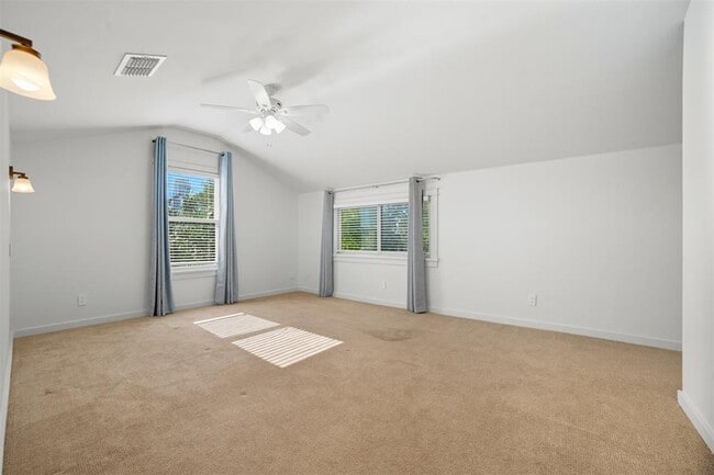Building Photo - 712 Brownlee Cir