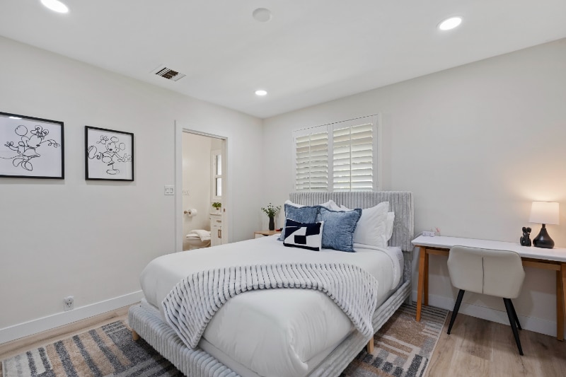 Building Photo - 1009 Catalina Ave